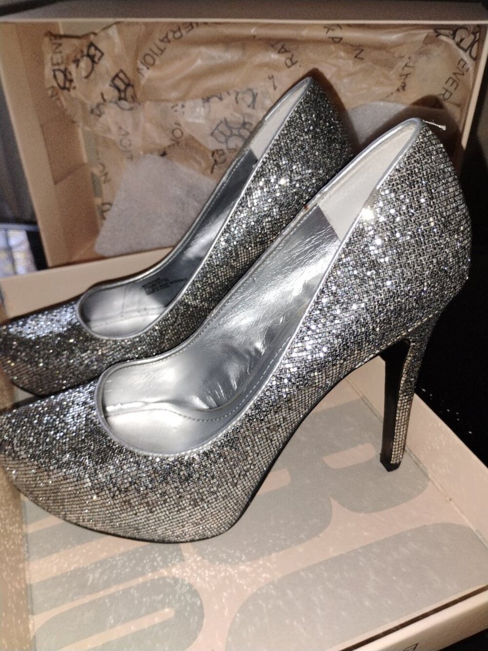 BCBG Amethyst Glitter platform heels size 8.5